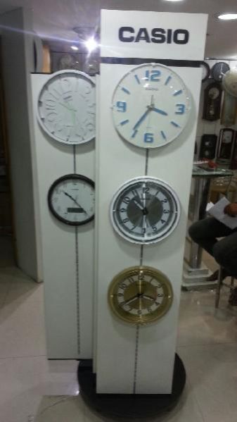 Revolving Clock Display Stand 03