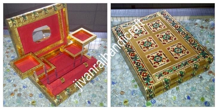 Golden Meenakari Jewellery Box (11x8)