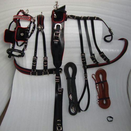Horse Harness Set 02
