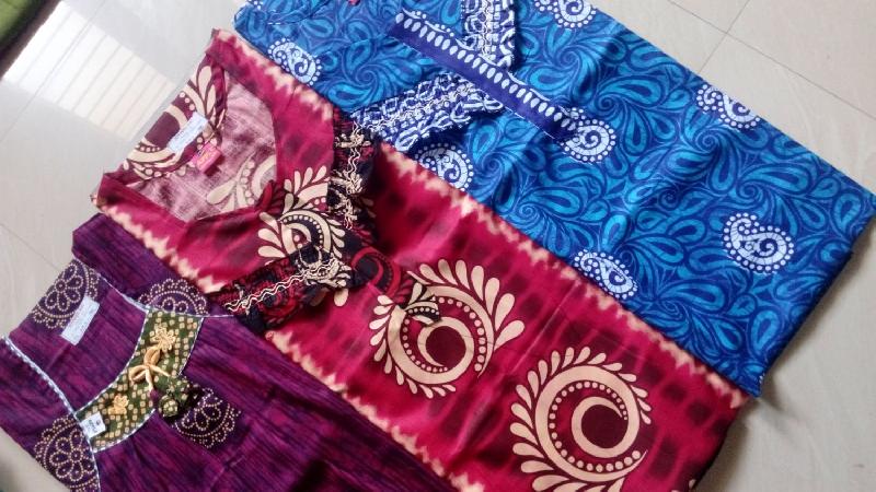 Ladies Night Gown 12