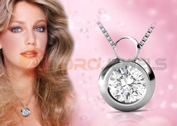 Diamond solitaire pendant
