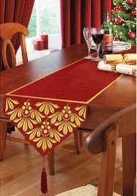 Table Runner 03