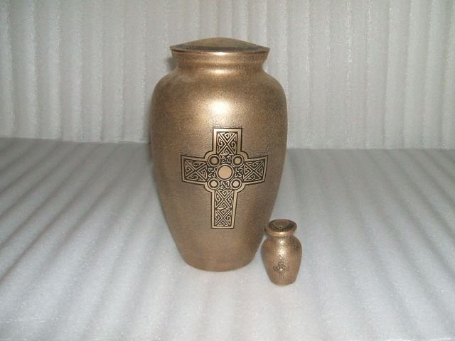 2813-A Classic Urn