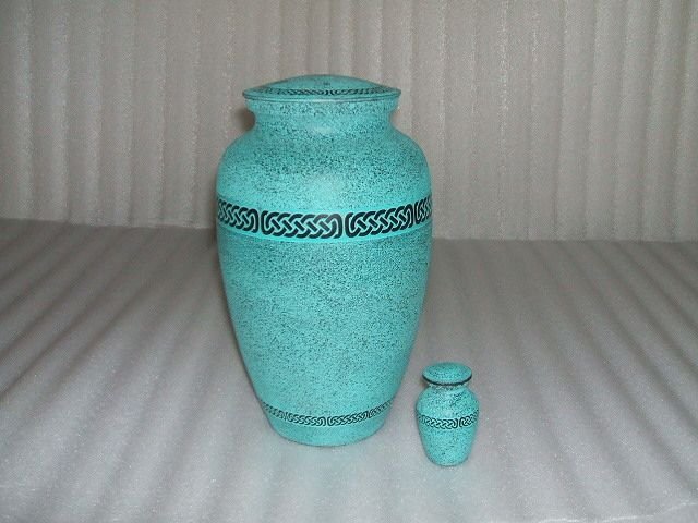 2814-B Classic Urn