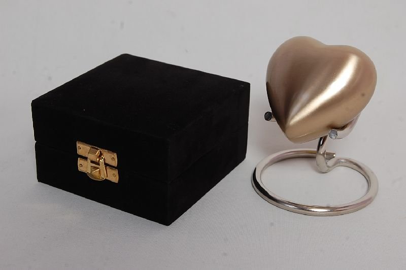 Heart Shaped Urns 01