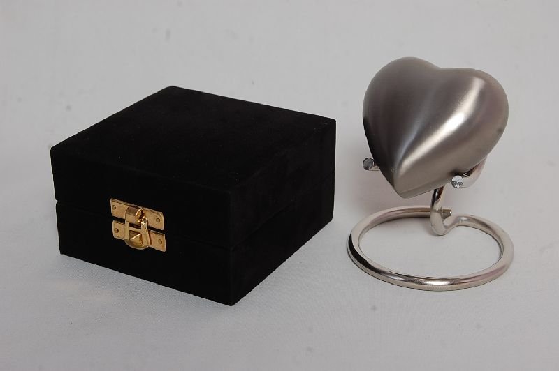 Heart Shaped Urns 02