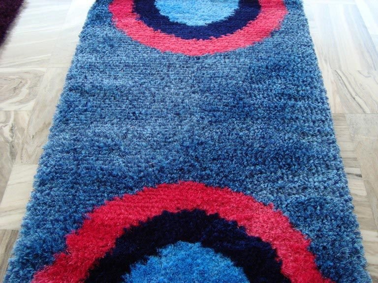 HAND WOVEN SHAGGY