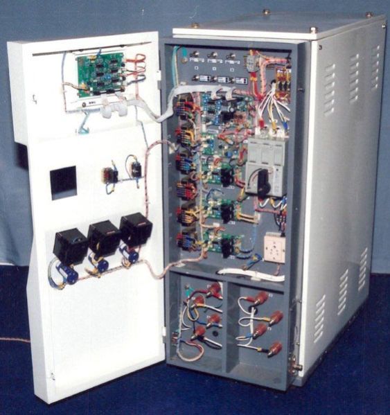 Front_door_opened_view_variac