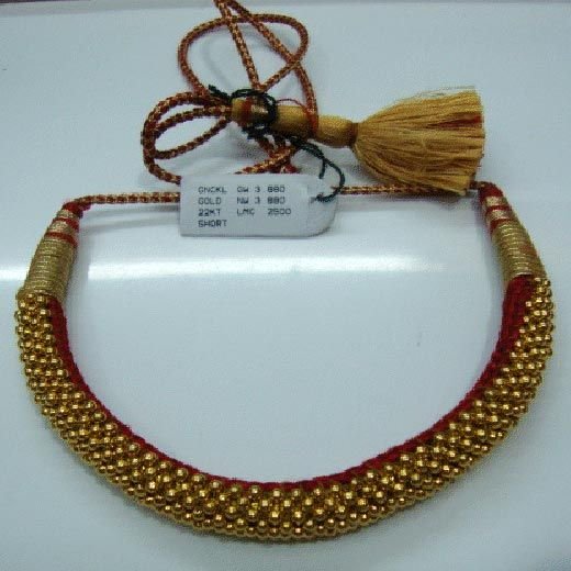 Thushi Necklace 