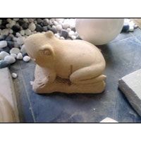 Marble Frog Statue