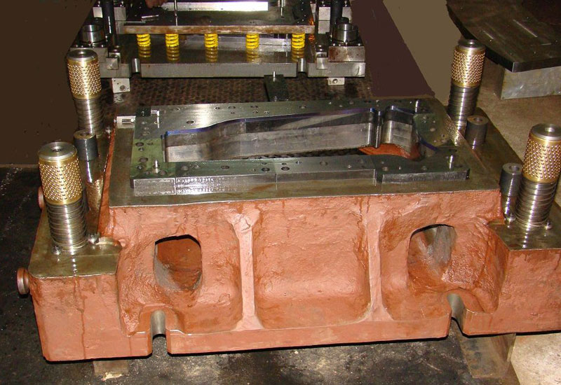 Blanking and Pierce Tool