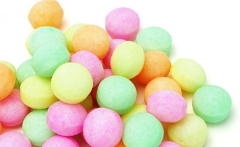 Naphthalene Balls 01