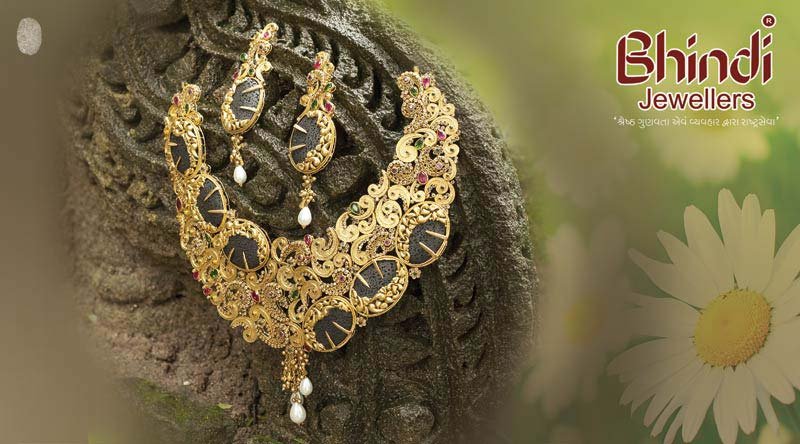 Designer Gold Necklace Set 01