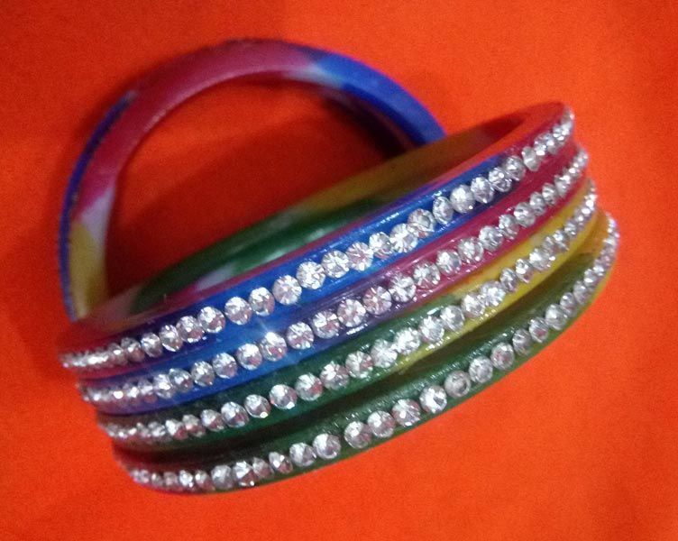 Lac Bangles 02