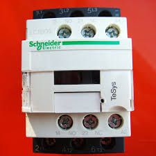 Schneider Power Contactor 01