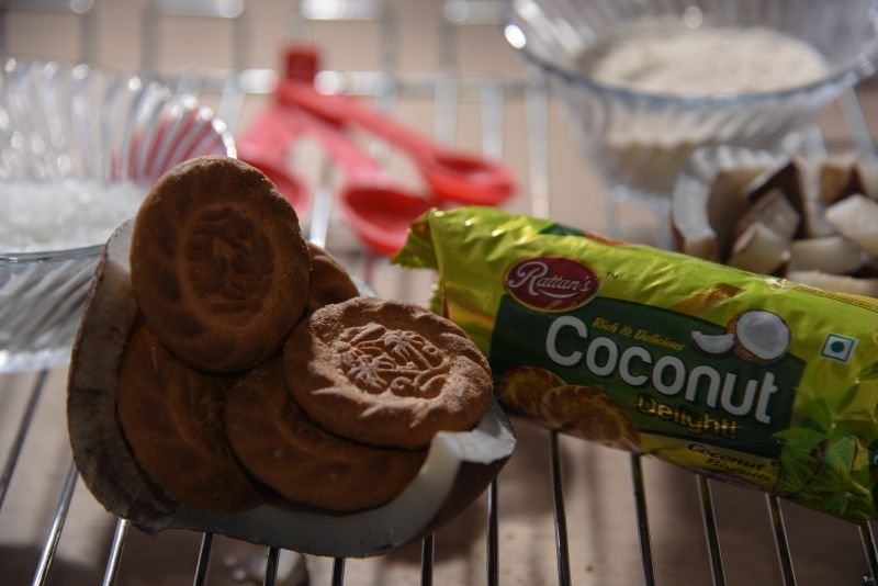 Coconut Delight Biscuits 02