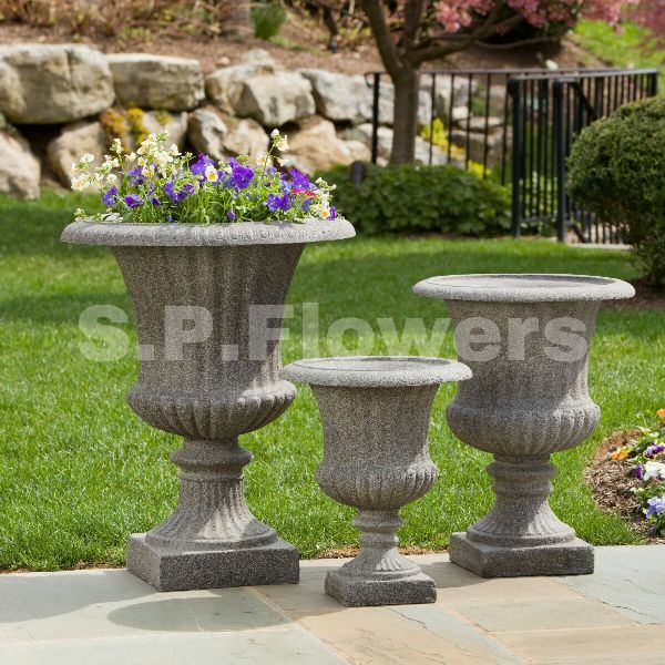 V32 Garden Vase & Pot