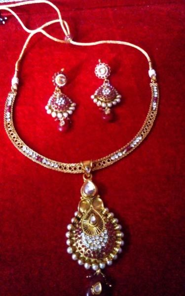 Antique Polki Pendant Set