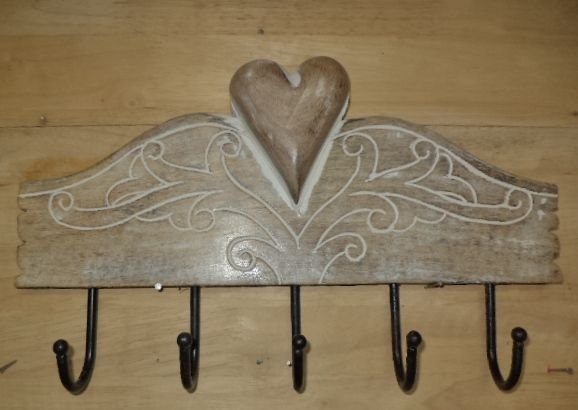 Wooden Key Hanger 02