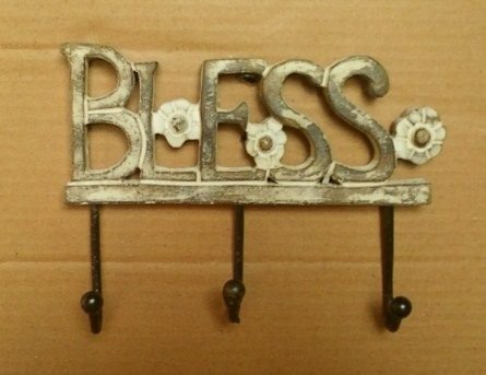 Wooden Key Hanger 04