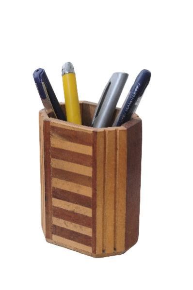 Wooden Pen Stand 01