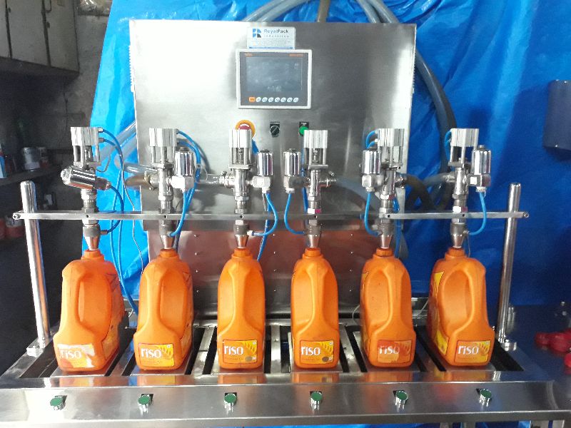 Semi Automatic Liquid Filling Machine 02