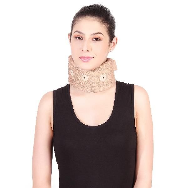 SM Soft Cervical Collar With Support Vent 02