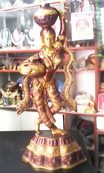 Welcome Statue Matka lady