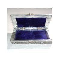 Metal Embossed Jewellery Box 03