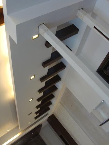 Image 02