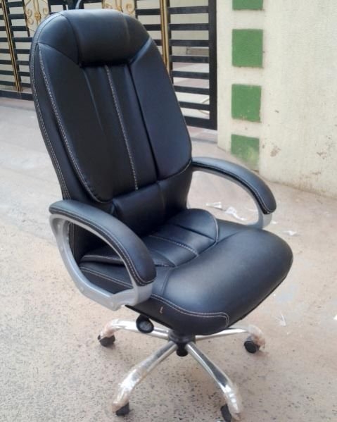 Revolving Designer Office Chairs 03