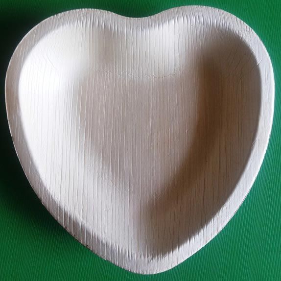 Heart Shaped Areca Leaf Bowls