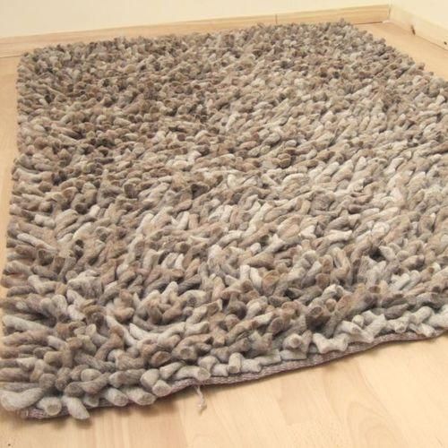 Woolen Rug 02