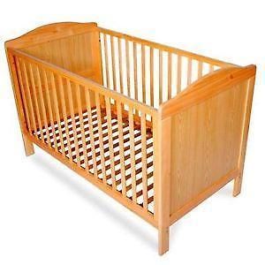 Wooden Baby Bed 01