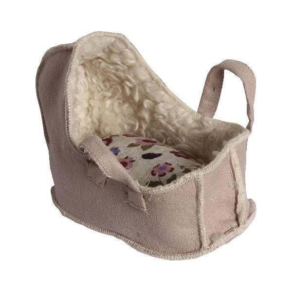 Baby Carrycot 04