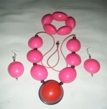 Horn and Bone Jewellery 02