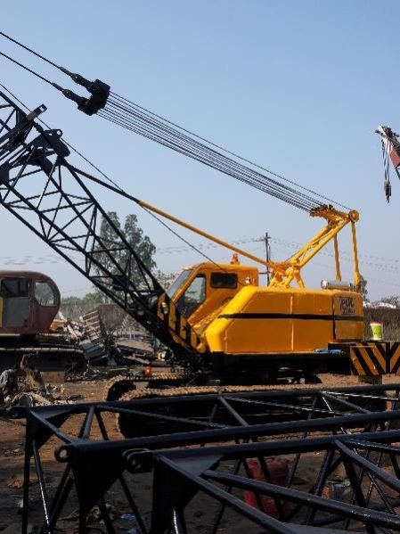 Crawler Crane Rental Services 03
