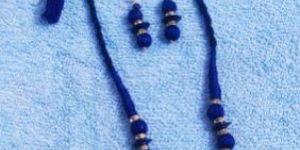 Threaded Pendant Necklace Set