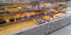 Sweet Display Counter
