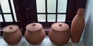 Clay Cooking Pots