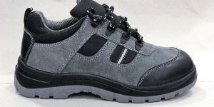Ultima Sporty Safety Shoes
