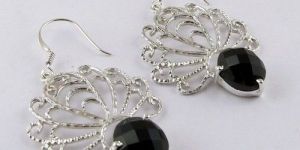 Oval Shape Black Silver Earring