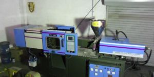 NATMEK 38 S PLC MICRO PROCESSOR PLASTIC INJECTION MOLDING MACHINE.