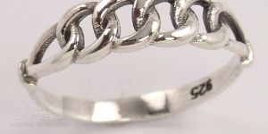 Curb Chain Style Ring