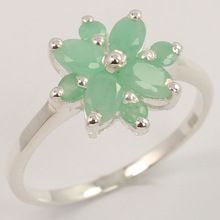 EMERALD Gemstone Engagement Pretty Ring