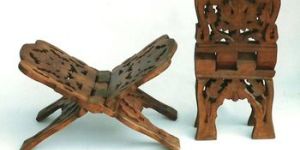 WOODEN QURAN HOLDER