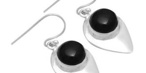 Onyx Round Ear Wire Dangle Earring
