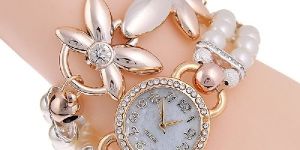 Women Casual Bracelet Watch