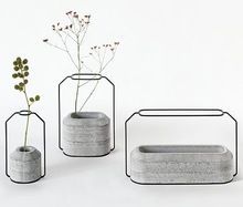 METAL OUTDOOR WIRE VASES