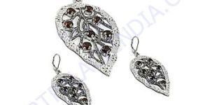 Garnet Silver Earring and Pendant Set